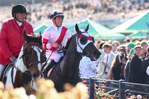 MELBOURNE, AUSTRALIA - NOVEMBER 01: Carleen Hefel celebrates riding New York Lustre returns to scale after winning race nine the Kirin Ichiban Sprint during Melbourne Racing at Flemington Racecourse on November 01, 2025 in Melbourne, Australia. (Photo by Daniel Pockett/Getty Images)