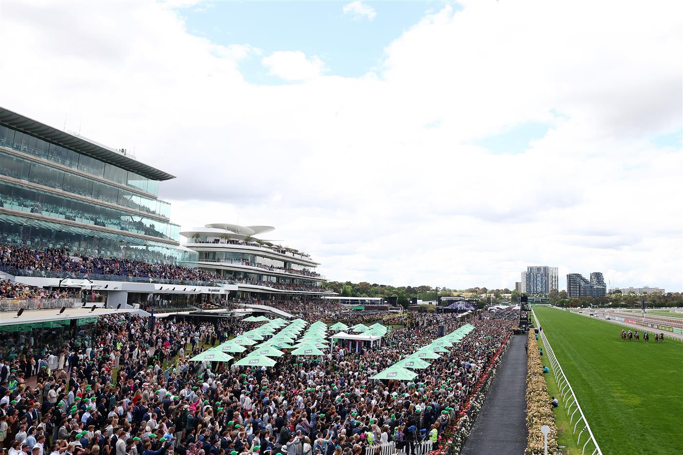 MELBOURNE, AUSTRALIA - NOVEMBER 04: A general view of race four The Schweppervescence Plate during Melbourne Cup Day at Flemington Racecourse on November 04, 2025 in Melbourne, Australia. (Photo by Morgan Hancock/Getty Images)