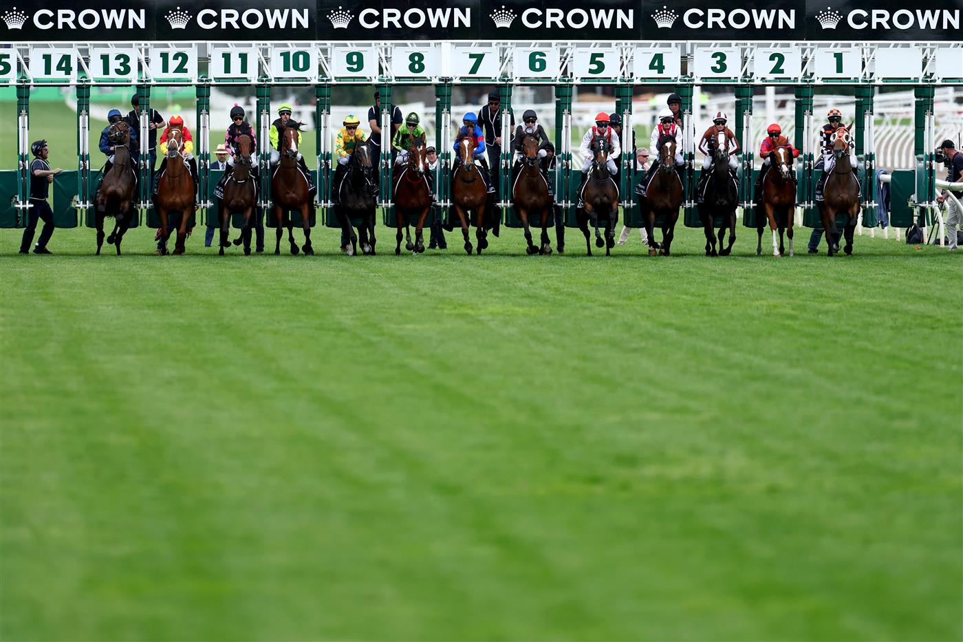 MELBOURNE, AUSTRALIA - NOVEMBER 06: The field come out of the barriers for race eight the Crown Oaks during Oaks Day at Flemington Racecourse on November 06, 2025 in Melbourne, Australia. (Photo by Josh Chadwick/Getty Images)