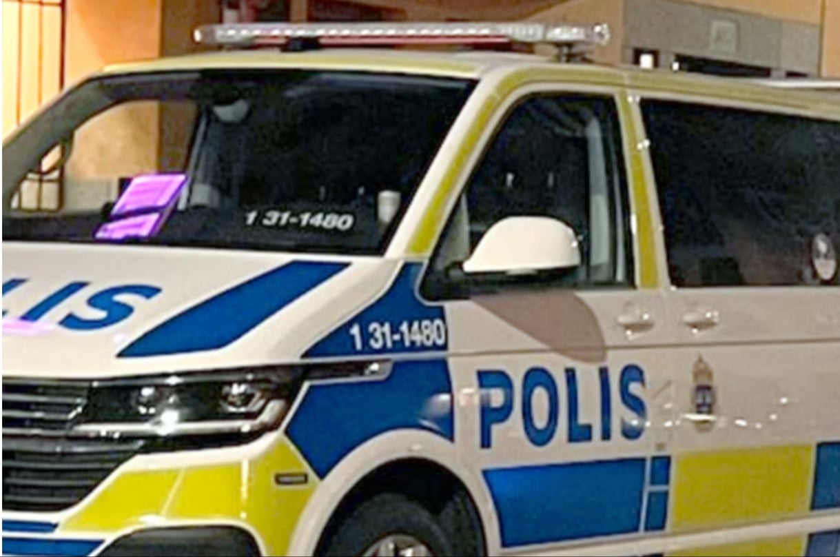 https://www.imageservera.com/cdn-cgi/image/format=webp/uploadedimages/202511/Nov29/CR_ORG_Police-Raid-SE-29115890.jpg