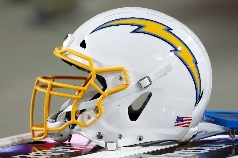 Los Angeles Chargers at Kansas City Chiefs Preview & Picks – Take LA & Free Points In Big Sunday NFL Showdown