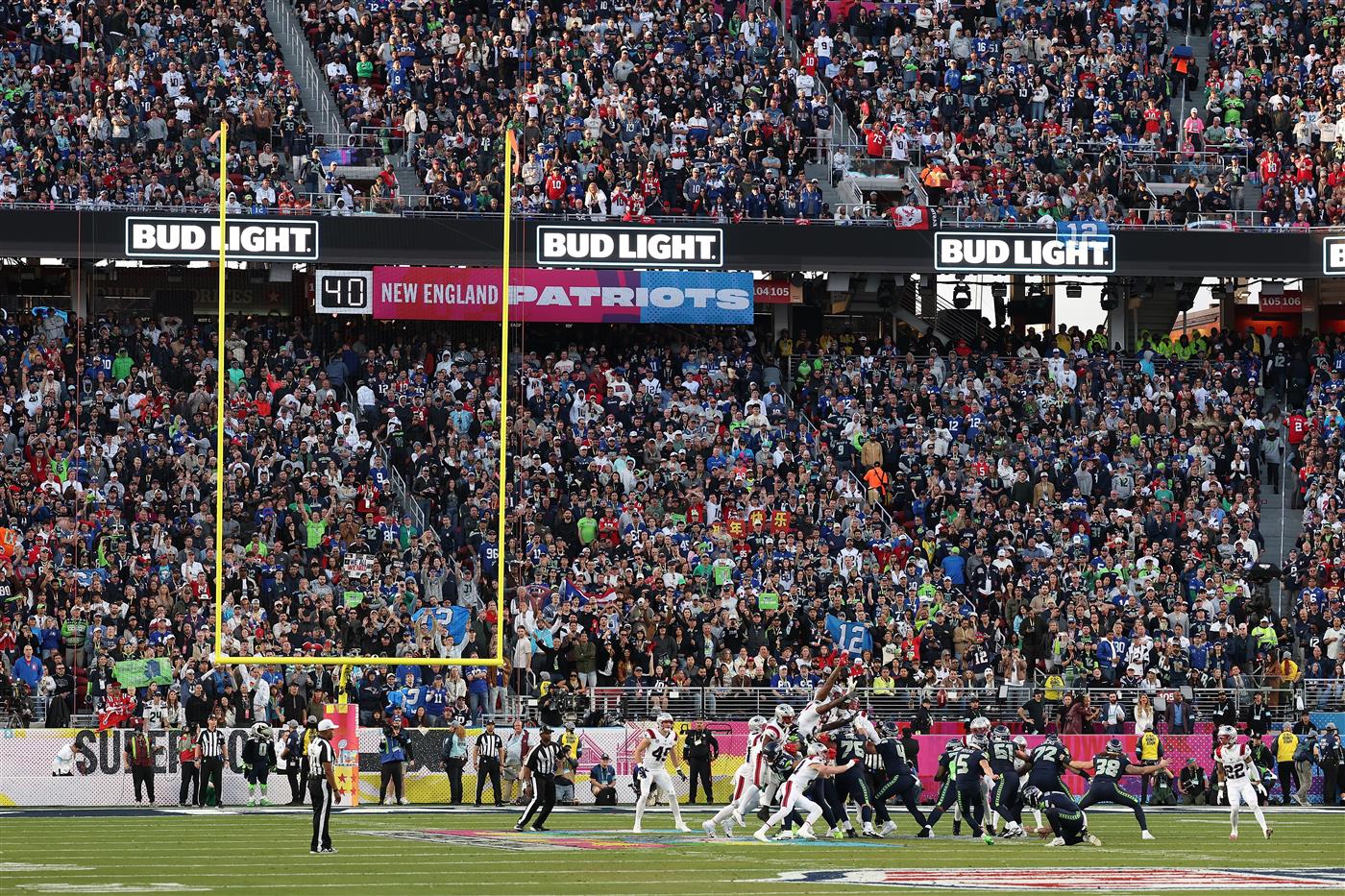 SANTA CLARA, CALIFORNIA - FEBRUARY 08: Jason Myers #5 of the Seattle Seahawks makes a field goal during the second quarter of Super Bowl LX against the New England Patriots at Levi