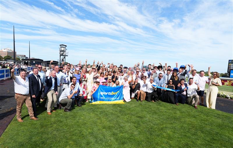 MELBOURNE, AUSTRALIA - FEBRUARY 21: Winning connections after Streisand won Race 8, the Sportsbet Blue Diamond Stakes during Melbourne Racing at Caulfield Racecourse on February 21, 2026 in Melbourne, Australia. (Photo by Vince Caligiuri/Getty Images)