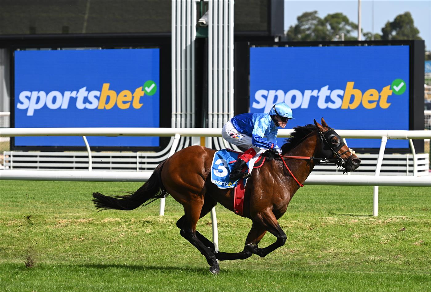 MELBOURNE, AUSTRALIA - FEBRUARY 21: Craig Williams riding Tropicus wins Race 9, the Sportsbet Oakleigh Plate during Melbourne Racing at Caulfield Racecourse on February 21, 2026 in Melbourne, Australia. (Photo by Vince Caligiuri/Getty Images)