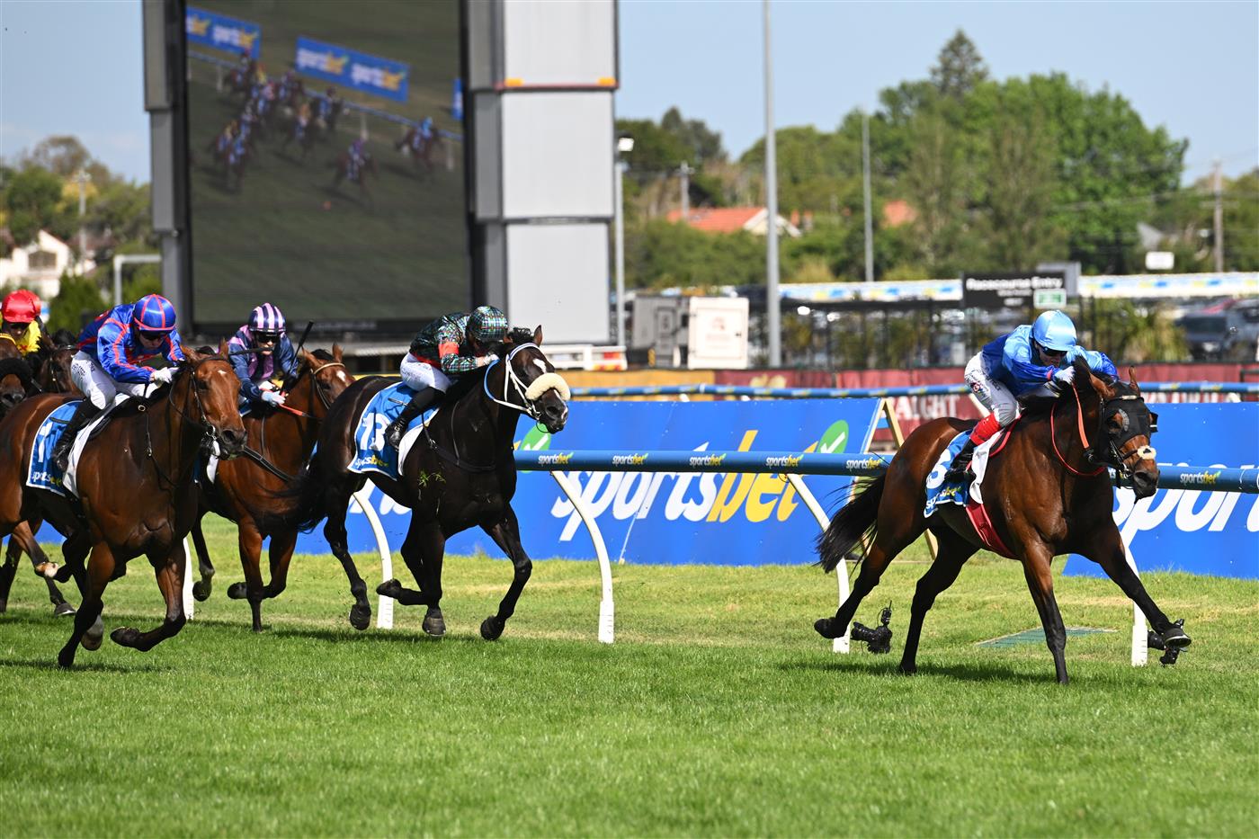 MELBOURNE, AUSTRALIA - FEBRUARY 21: Craig Williams riding Tropicus defeats Hedged in Race 9, the Sportsbet Oakleigh Plate during Melbourne Racing at Caulfield Racecourse on February 21, 2026 in Melbourne, Australia. (Photo by Vince Caligiuri/Getty Images)