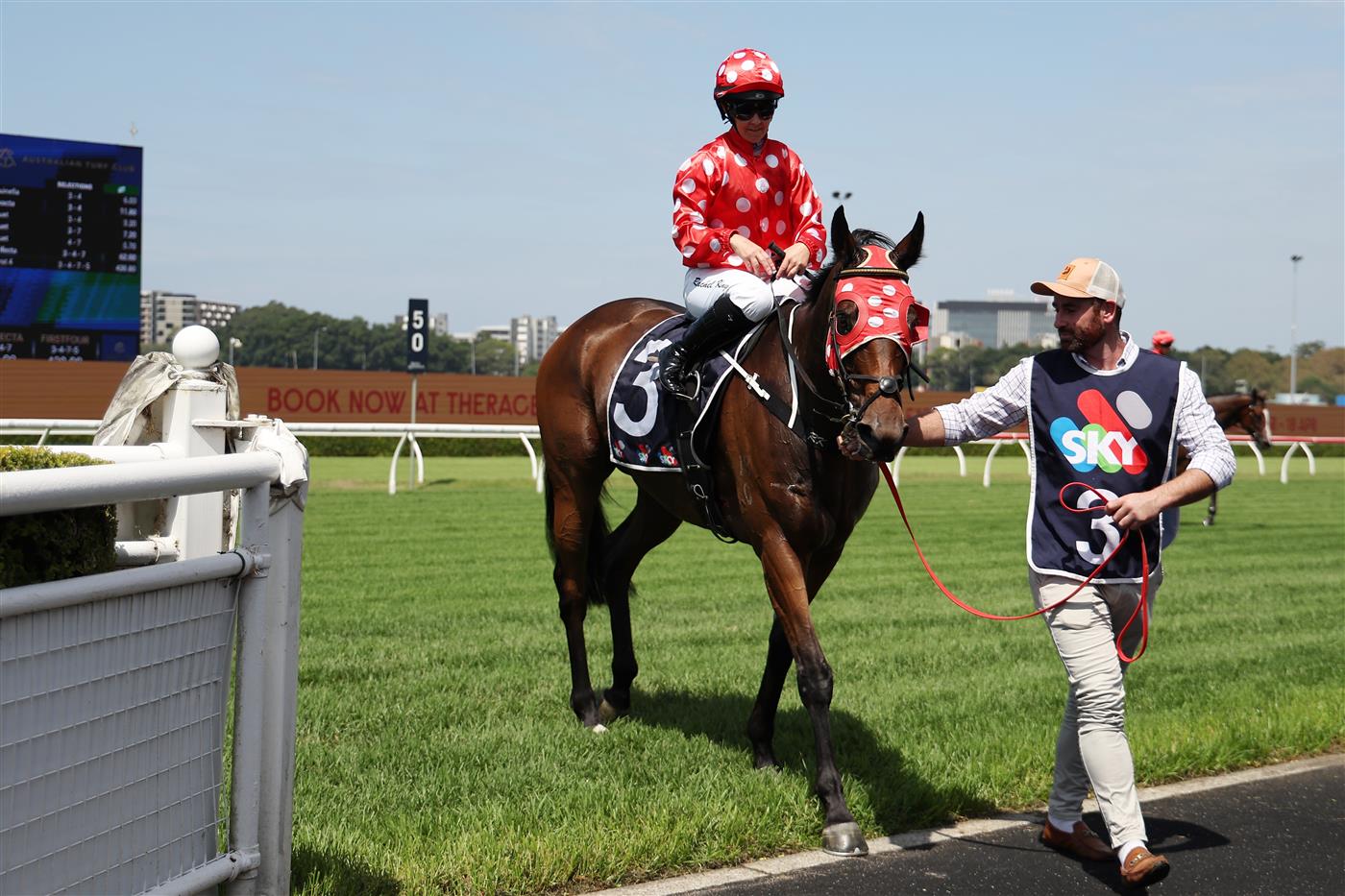 SYDNEY, AUSTRALIA - MARCH 07: Rachel King riding Zenmaster   win Race 1 Midway during Sydney Racing at Royal Randwick Racecourse on March 07, 2026 in Sydney, Australia. (Photo by Jeremy Ng/Getty Images)