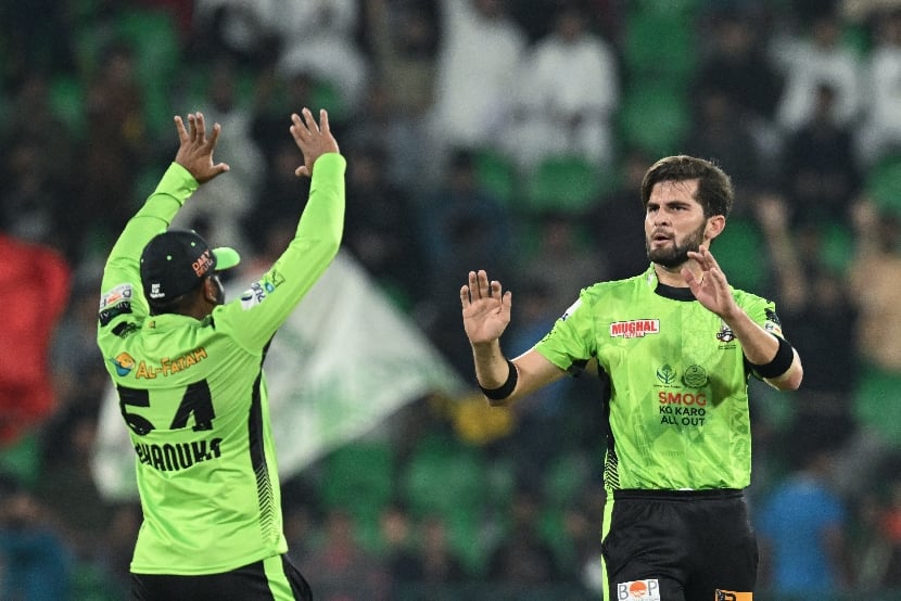 Lahore Qalandars' captain Shaheen Shah Afridi (R) (Getty Images)