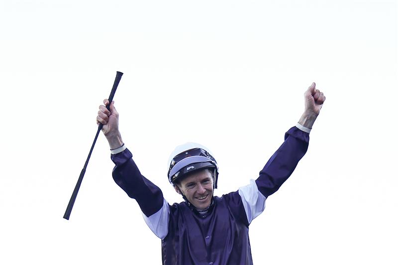 SYDNEY, AUSTRALIA - APRIL 11: Jason Collett riding Changingoftheguard win Race 7 Schweppes Sydney Cup during Sydney Racing at Royal Randwick Racecourse on April 11, 2026 in Sydney, Australia. (Photo by Jeremy Ng/Getty Images)
