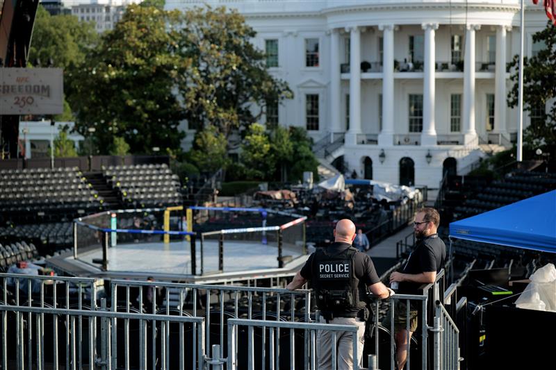 WASHINGTON, DC - JUNE 11: Construction continues on the Ultimate Fighting Championship (UFC) 