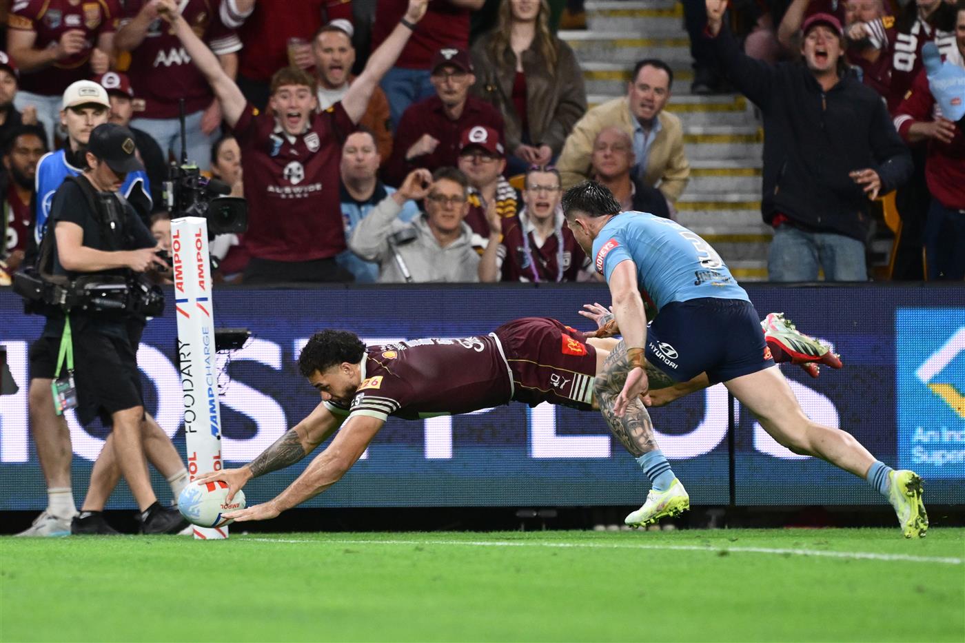 Jojo Fifita scores for Queensland (Getty)