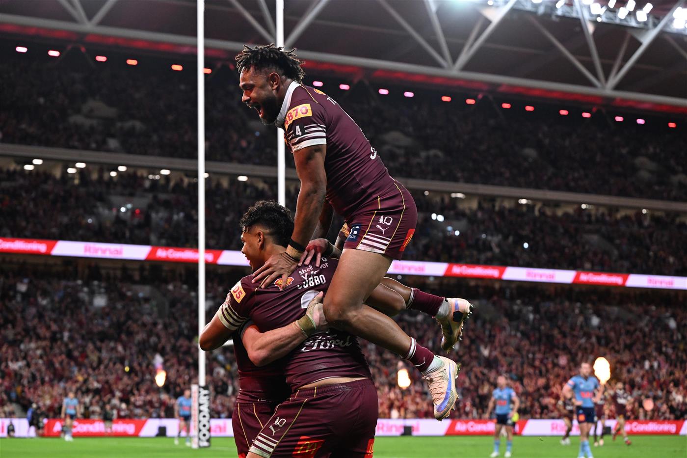 Cobbo celebrates his late try (Getty)