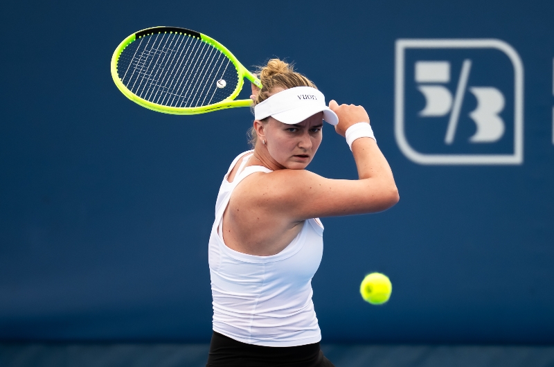 Krejcikova 2-0