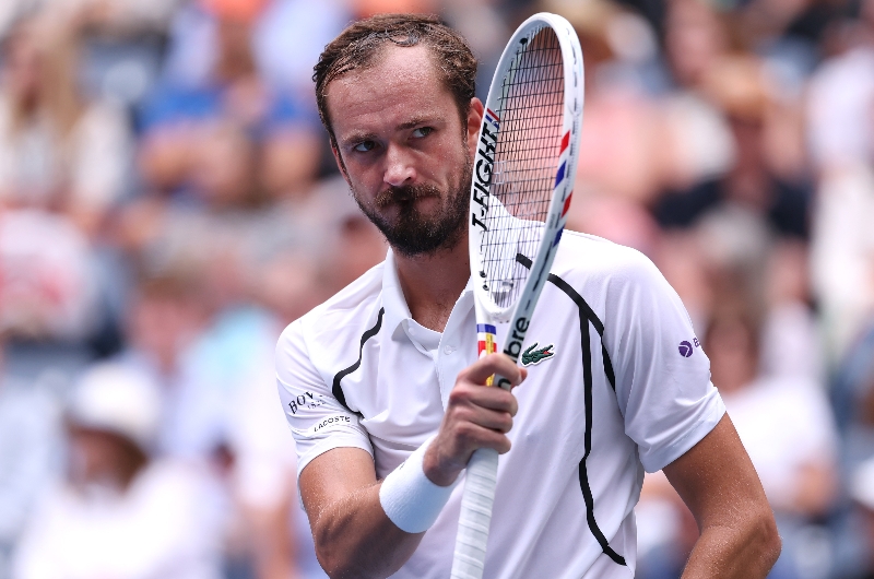 Medvedev -4.5