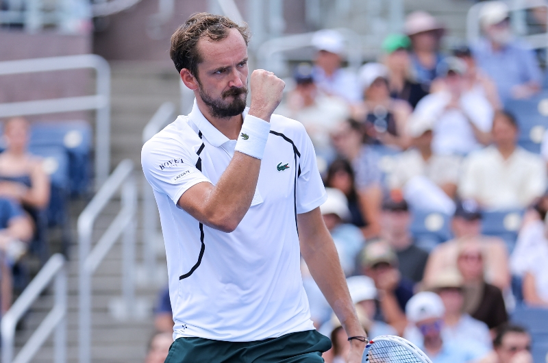 Medvedev -1.5