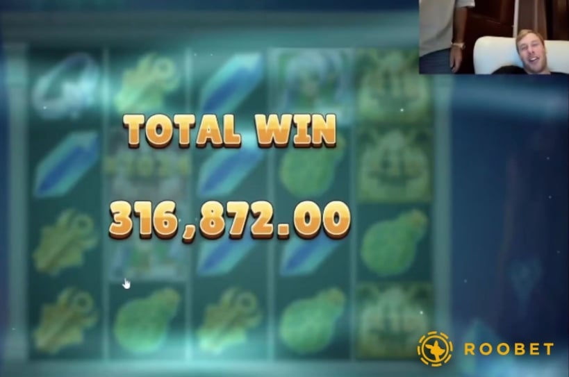 C$316K Slot Win