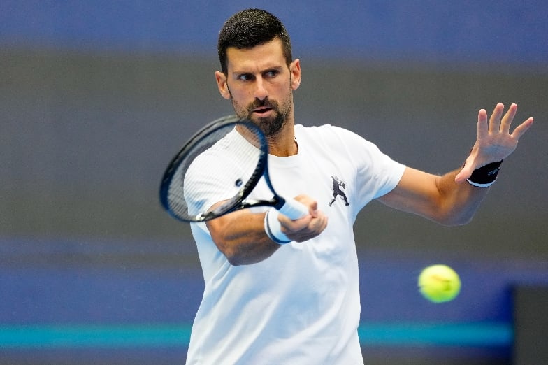Djokovic -2.5