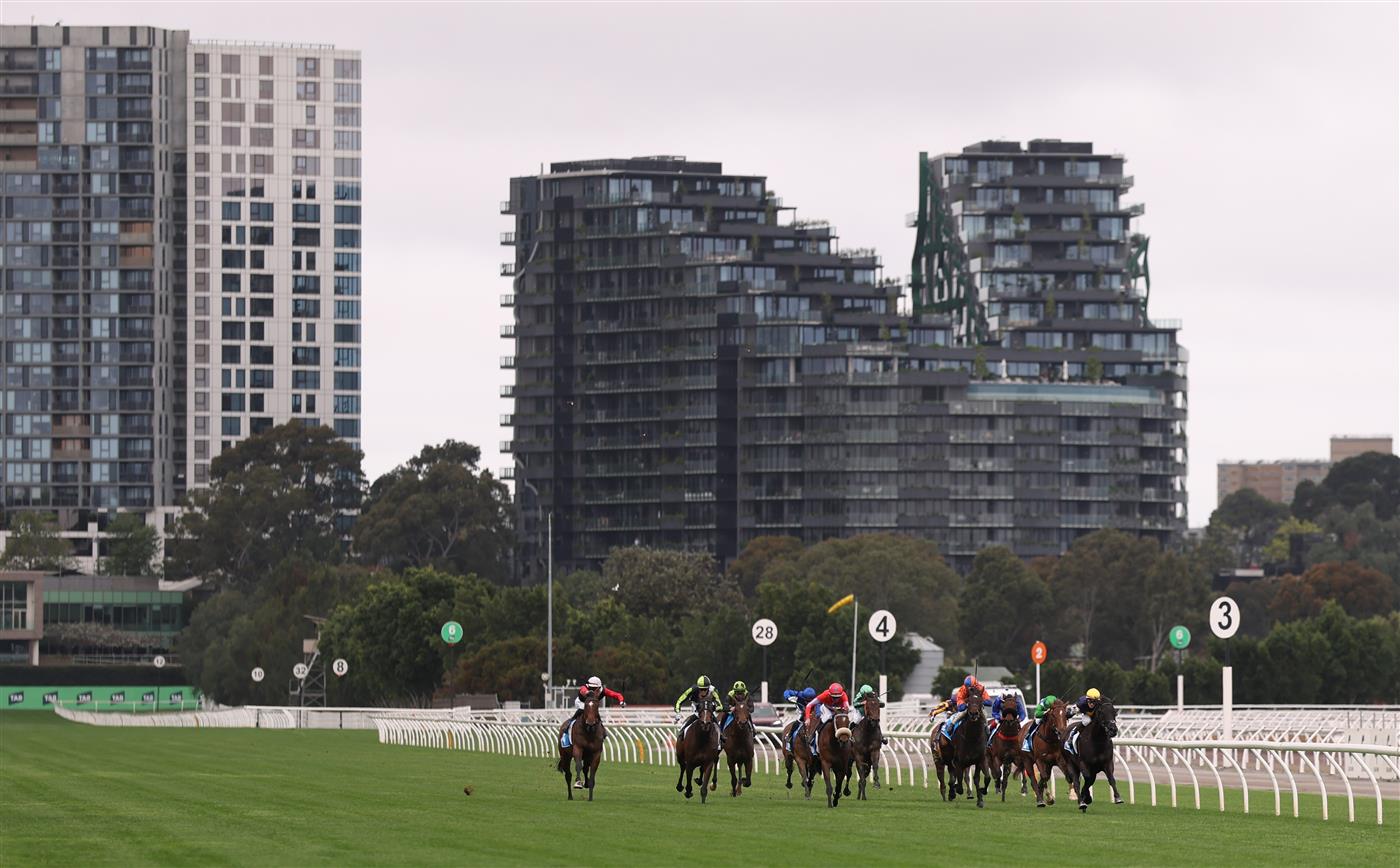 MELBOURNE, AUSTRALIA - OCTOBER 03: A general view of race 5, the Cirka Rose Of Kingston Stakes during Turnbull Stakes Day at Flemington Racecourse on October 03, 2026 in Melbourne, Australia. (Photo by Robert Cianflone/Getty Images)