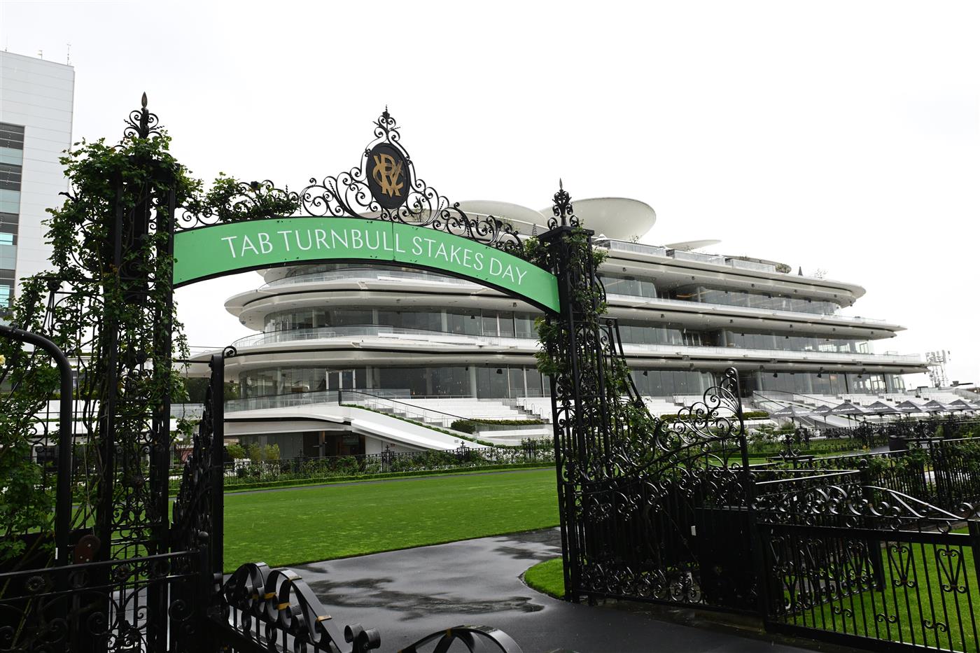 MELBOURNE, AUSTRALIA - OCTOBER 03: General view during Turnbull Stakes Day at Flemington Racecourse on October 03, 2026 in Melbourne, Australia. (Photo by Vince Caligiuri/Getty Images)