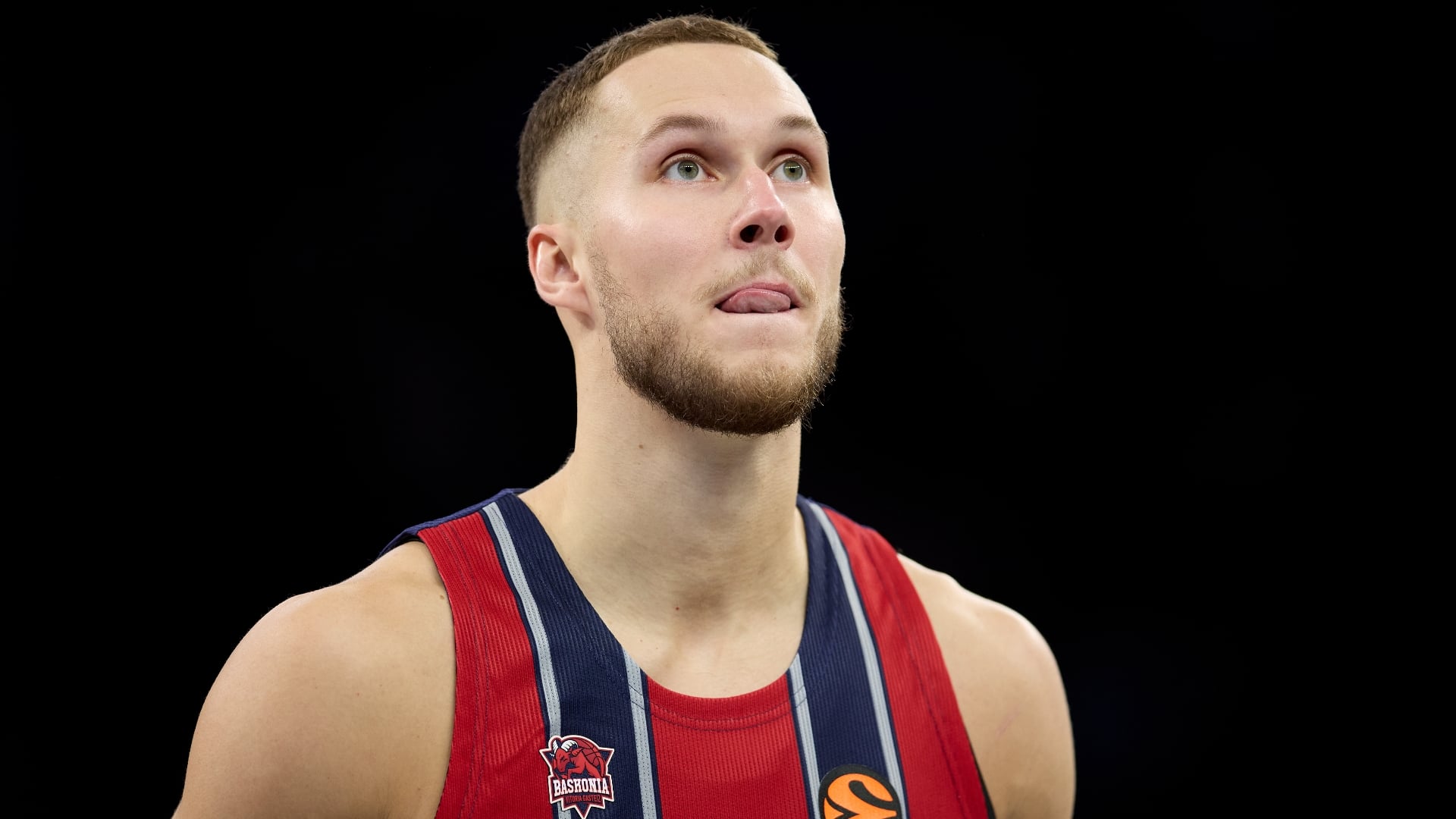 Baskonia +5.5