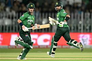 Pakistan's Sahibzada Farhan (R) and Maaz Sadaqat (Getty Images)