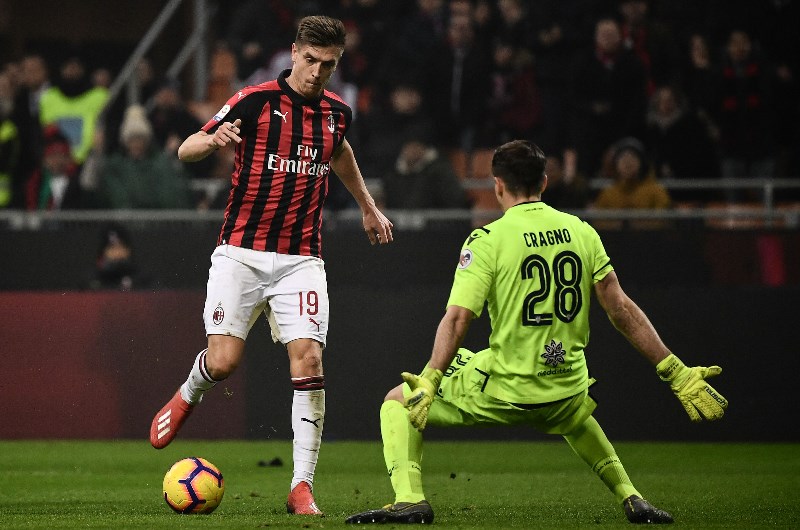 krzysztof piatek in action