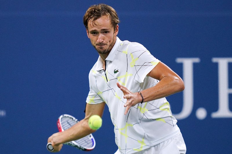 Wawrinka vs Medvedev Preview, Tips & Predictions