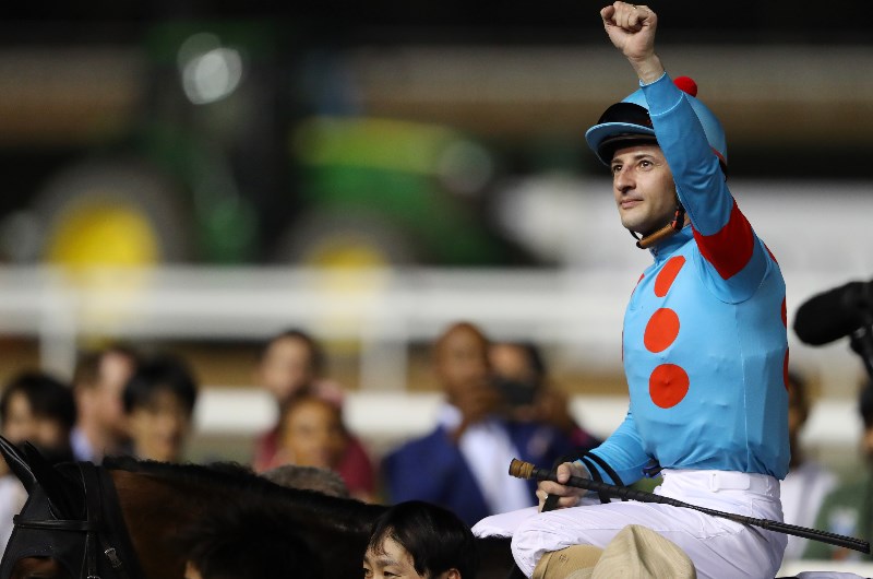 Almond Eye