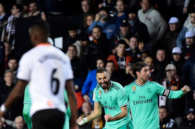 real madrid mestalla stadium celebrate