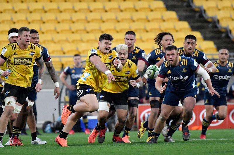 Hurricanes vs Highlanders