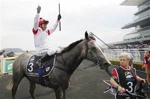 SYDNEY, AUSTRALIA - OCTOBER 17: Kerrin McEvoy on Classique Legend returns to scale after winning race 7 the TAB Everest during Sydney Racing at Royal Randwick Racecourse on October 17, 2020 in Sydney, Australia. (Photo by Mark Evans/Getty Images)