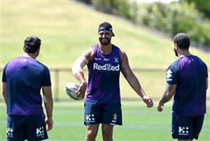 SUNSHINE COAST, AUSTRALIA - OCTOBER 21: Jesse Bromwich has a laugh with team mates during a Melbourne Storm NRL training session at Sunshine Coast Stadium on October 21, 2020 in Sunshine Coast, Australia. (Photo by Bradley Kanaris/Getty Images)