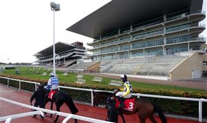 CHELTENHAM, ENGLAND - OCTOBER 23: Doctor Duffy with jockey Jonathan Burke and Mossy Fen and jockey Sam Twiston-Davies (right) make their way to the course for the (Old) Matchbook Better Way To Bet Novices' Chase (GBB Race) at Cheltenham Racecourse on October 23, 2020 in Cheltenham, England. (Photo by David Davies - Pool / Getty Images)