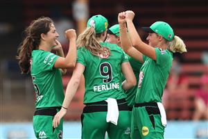 SYDNEY, AUSTRALIA - NOVEMBER 22: Tess Flintoff of the Stars celebrates dismissing Alyssa Healy of the Sixers during the Women's Big Bash League WBBL match between the Melbourne Stars and the Sydney Sixers at North Sydney Oval, on November 22, 2020, in Sydney, Australia. (Photo by Cameron Spencer/Getty Images)