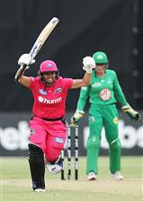 SYDNEY, AUSTRALIA - NOVEMBER 22: Angela Reakes of the Sixers celebrates hitting the winning runs during the Women's Big Bash League WBBL match between the Melbourne Stars and the Sydney Sixers at North Sydney Oval, on November 22, 2020, in Sydney, Australia. (Photo by Cameron Spencer/Getty Images)