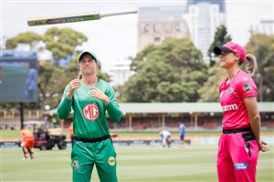 SYDNEY, AUSTRALIA - NOVEMBER 22: Meg Lanning of Stars and Ellyse Perry of the Sixers take part in bat flip during the Women's Big Bash League WBBL match between the Melbourne Stars and the Sydney Sixers at North Sydney Oval, on November 22, 2020, in Sydney, Australia. (Photo by Hanna Lassen/Getty Images)