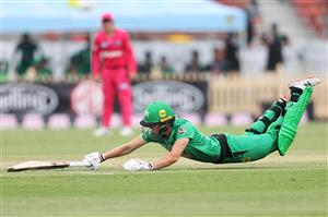 SYDNEY, AUSTRALIA - NOVEMBER 22: Meg Lanning of the Stars avoids a runout during the Women's Big Bash League WBBL match between the Melbourne Stars and the Sydney Sixers at North Sydney Oval, on November 22, 2020, in Sydney, Australia. (Photo by Cameron Spencer/Getty Images)