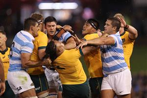 NEWCASTLE, AUSTRALIA - NOVEMBER 21: A fight breaks out during the 2020 Tri-Nations match between the Australian Wallabies and the Argentina Pumas at McDonald Jones Stadium on November 21, 2020 in Newcastle, Australia. (Photo by Cameron Spencer/Getty Images)