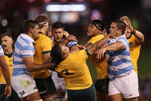 NEWCASTLE, AUSTRALIA - NOVEMBER 21: A fight breaks out during the 2020 Tri-Nations match between the Australian Wallabies and the Argentina Pumas at McDonald Jones Stadium on November 21, 2020 in Newcastle, Australia. (Photo by Cameron Spencer/Getty Images)
