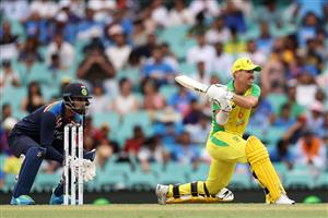 SYDNEY, AUSTRALIA - NOVEMBER 29: David Warner of Australia bats during game two of the One Day International series between Australia and India at Sydney Cricket Ground on November 29, 2020 in Sydney, Australia. (Photo by Cameron Spencer/Getty Images)