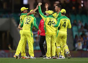 SYDNEY, AUSTRALIA - NOVEMBER 29: Josh Hazlewood of Australia and Moises Henriques of Australia celebrates after combining to take the wicket of Virat Kohli of India during game two of the One Day International series between Australia and India at Sydney Cricket Ground on November 29, 2020 in Sydney, Australia. (Photo by Ryan Pierse/Getty Images)