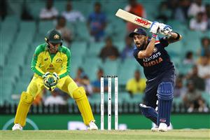 SYDNEY, AUSTRALIA - NOVEMBER 29: Virat Kohli of India bats during game two of the One Day International series between Australia and India at Sydney Cricket Ground on November 29, 2020 in Sydney, Australia. (Photo by Cameron Spencer/Getty Images)