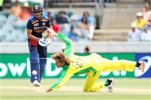 CANBERRA, AUSTRALIA - DECEMBER 02: Shubman Gill of India bats during game three of the One Day International series between Australia and India at Manuka Oval on December 02, 2020 in Canberra, Australia. (Photo by Mark Kolbe/Getty Images)