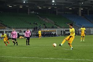 LINZ, AUSTRIA - DECEMBER 03: Dele Alli of Tottenham Hotspur scores their team