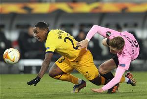 LINZ, AUSTRIA - DECEMBER 03: Steven Bergwijn of Tottenham Hotspur is fouled by Philipp Wiesinger of LASK and a penalty is later awarded during the UEFA Europa League Group J stage match between LASK and Tottenham Hotspur at Linzer Stadion on December 03, 2020 in Linz, Austria. Sporting stadiums around Austria remain under strict restrictions due to the Coronavirus Pandemic as Government social distancing laws prohibit fans inside venues resulting in games being played behind closed doors. (Photo by Alexander Hassenstein/Getty Images)