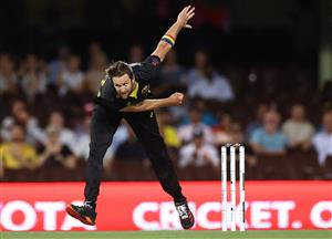 SYDNEY, AUSTRALIA - DECEMBER 06: Andrew Tye of Australia bowls during game two of the Twenty20 International series between Australia and India at Sydney Cricket Ground on December 06, 2020 in Sydney, Australia. (Photo by Ryan Pierse/Getty Images)