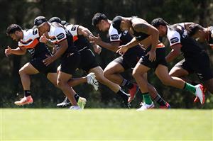 SYDNEY, AUSTRALIA - DECEMBER 07: The Wests Tigers run sprints during the Wests Tigers NRL training session at St. Luke's Park North on December 07, 2020 in Sydney, Australia. (Photo by Mark Kolbe/Getty Images)
