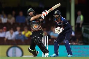 SYDNEY, AUSTRALIA - DECEMBER 06: Glenn Maxwell of Australia bats during game two of the Twenty20 International series between Australia and India at Sydney Cricket Ground on December 06, 2020 in Sydney, Australia. (Photo by Ryan Pierse/Getty Images)