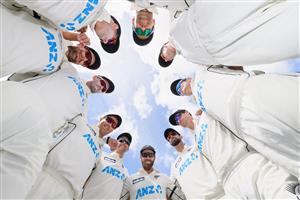 HAMILTON, NEW ZEALAND - DECEMBER 06: Captain Kane Williamson of New Zealand (C) speaks to his team mates prior to day four of the First Test match in the series between New Zealand and the West Indies at Seddon Park on December 06, 2020 in Hamilton, New Zealand. (Photo by Kai Schwoerer/Getty Images)