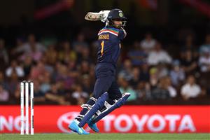 SYDNEY, AUSTRALIA - DECEMBER 06: KL Rahul of India bats during game two of the Twenty20 International series between Australia and India at Sydney Cricket Ground on December 06, 2020 in Sydney, Australia. (Photo by Ryan Pierse/Getty Images)