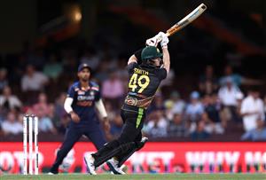 SYDNEY, AUSTRALIA - DECEMBER 06: Steve Smith of Australia bats during game two of the Twenty20 International series between Australia and India at Sydney Cricket Ground on December 06, 2020 in Sydney, Australia. (Photo by Ryan Pierse/Getty Images)